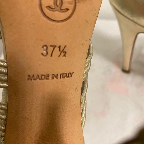 Authentic Chanel heels - Picture 6 of 12